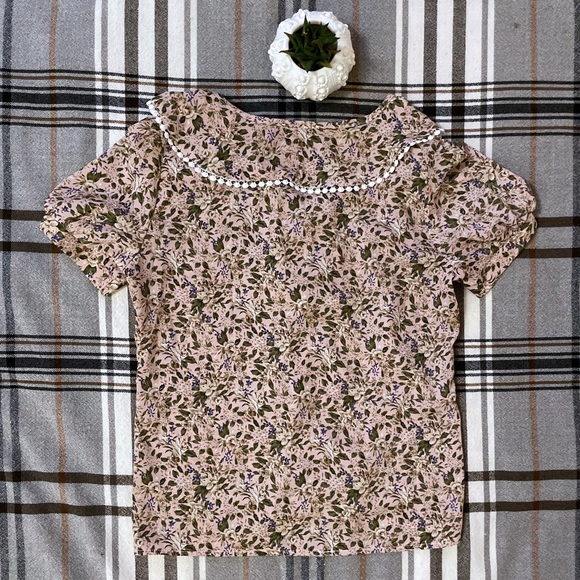 Like new diary pink floral button down puff sleeve blouse, ruffle collar - Picture 13 of 13